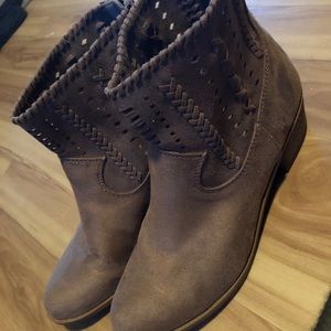 American Eagle Booties